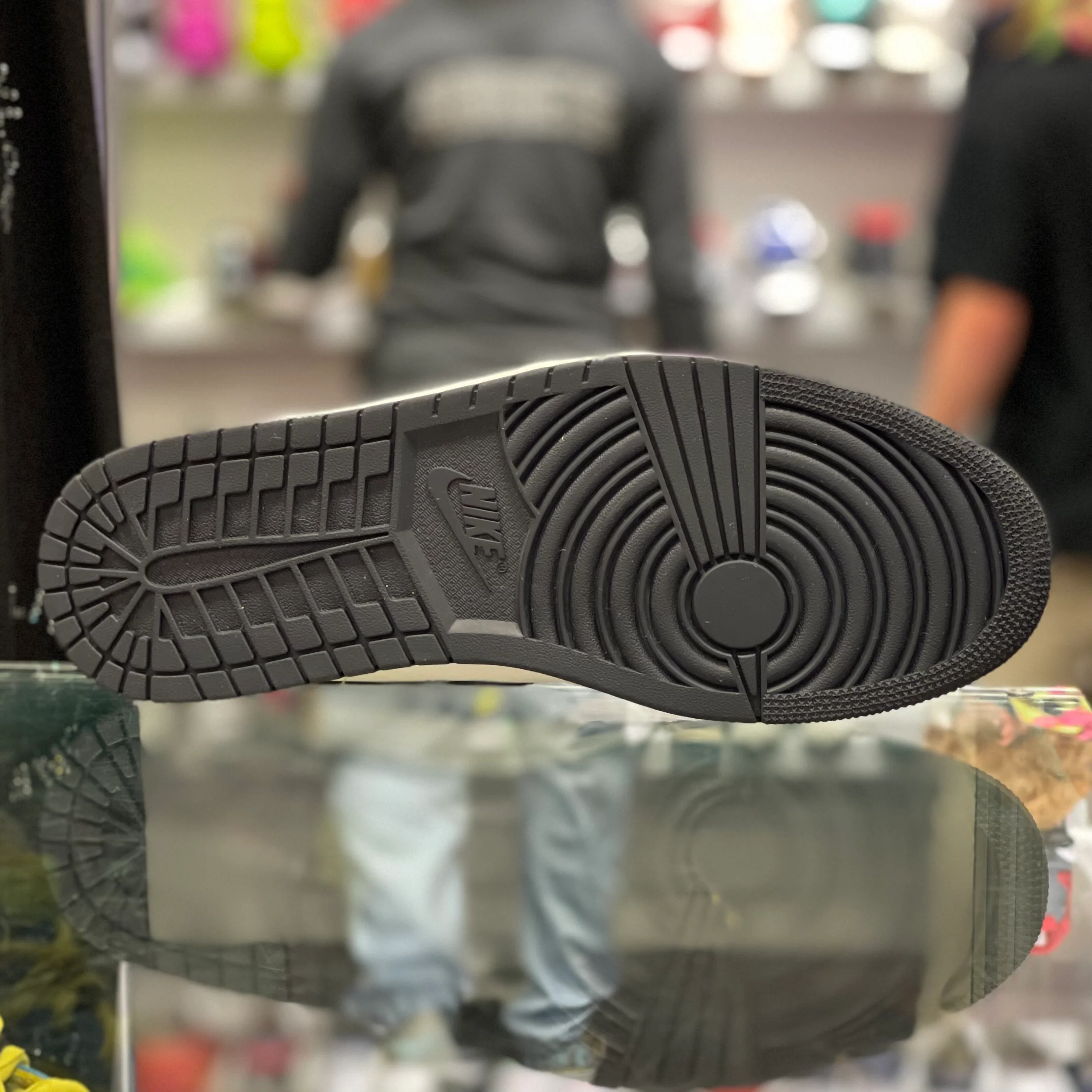 Air Jordan 1 Low SE “Nothing But Net” - Image 2