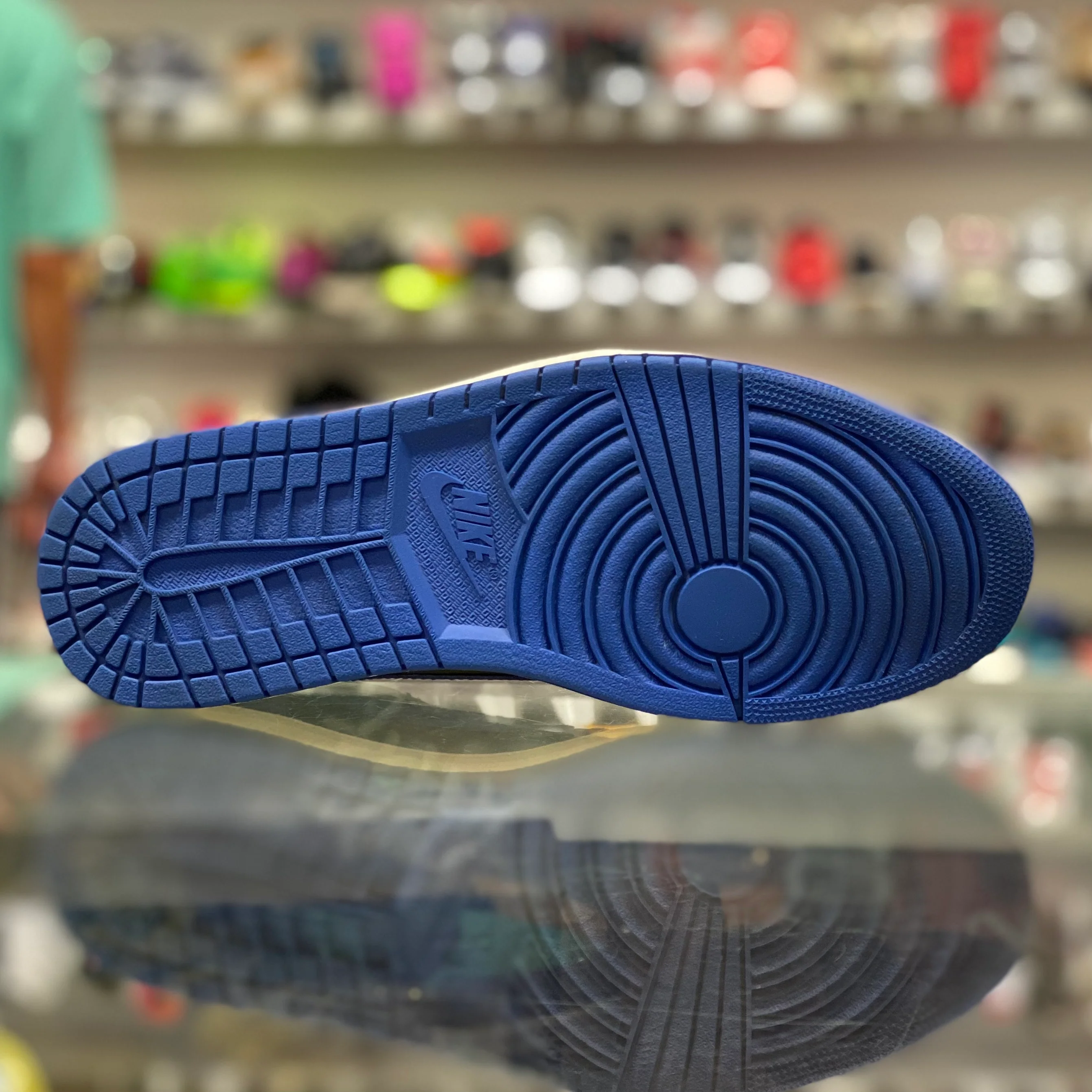 Air Jordan 1 Retro Low “Royal” - Image 3