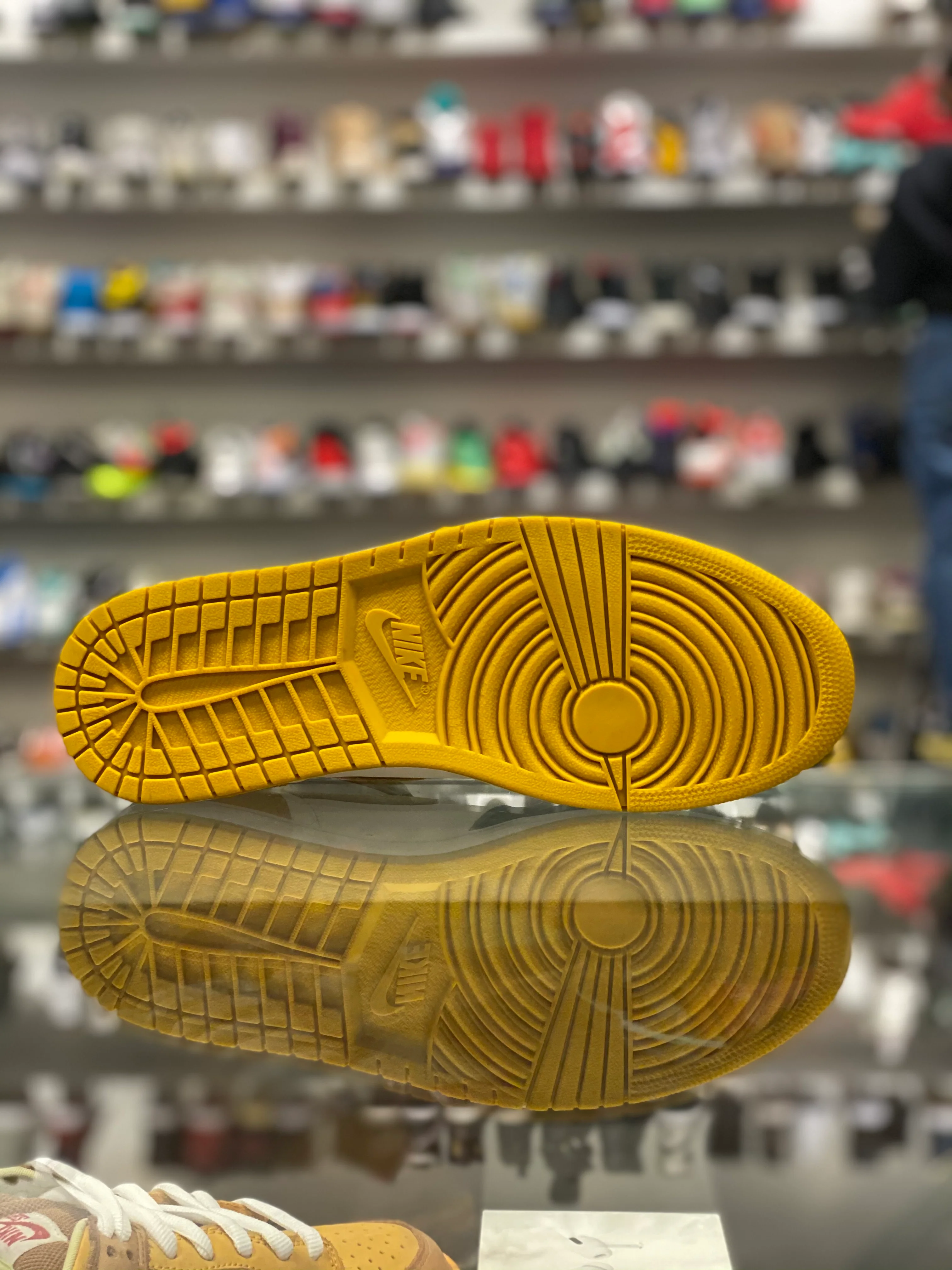 Air Jordan 1 Retro “Yellow Orche” - Image 3
