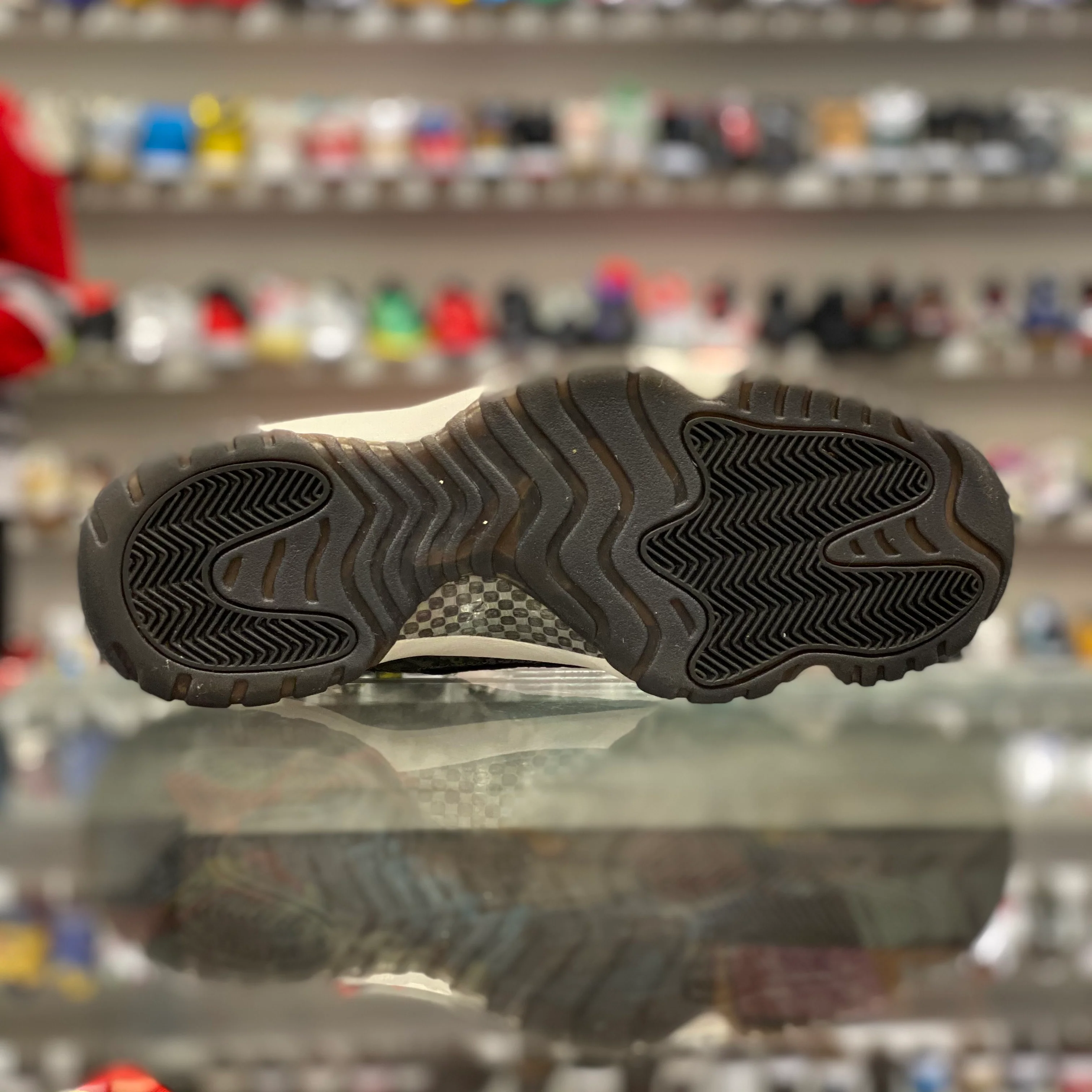Air Jordan 11 Retro Low IE “Black Varsity Red” - Image 3