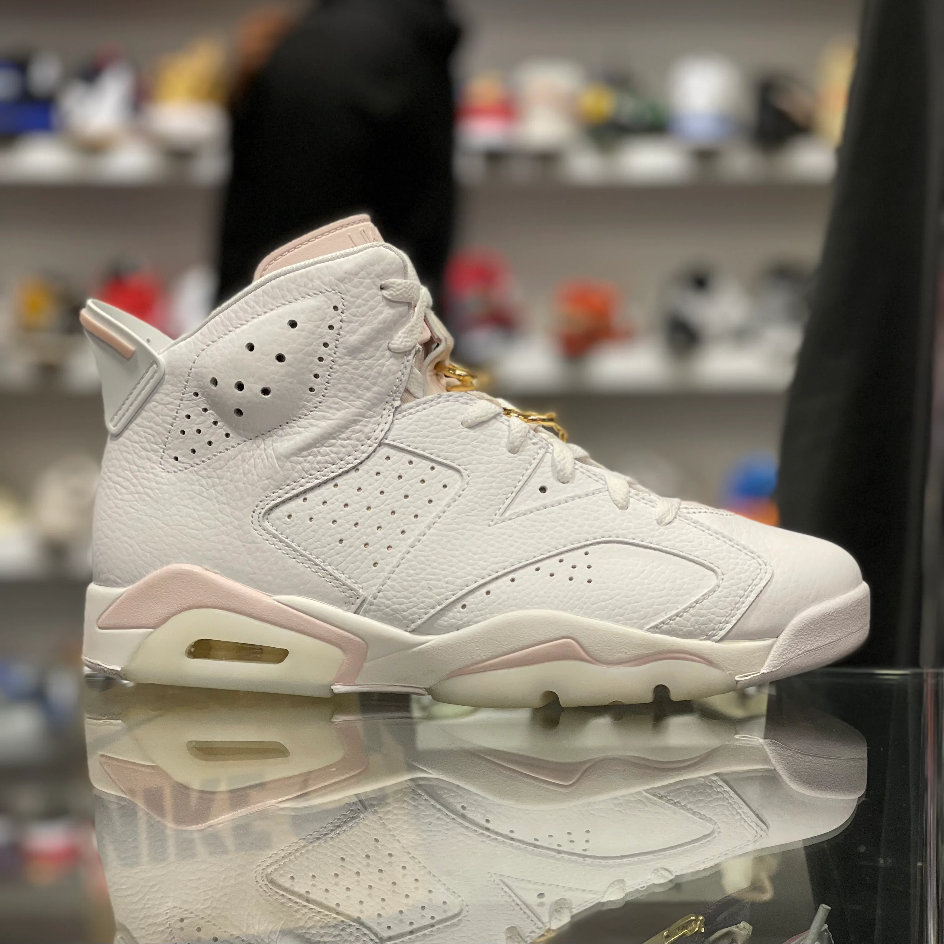 Air Jordan 6 Retro “Gold Hoops (W)” - Image 3