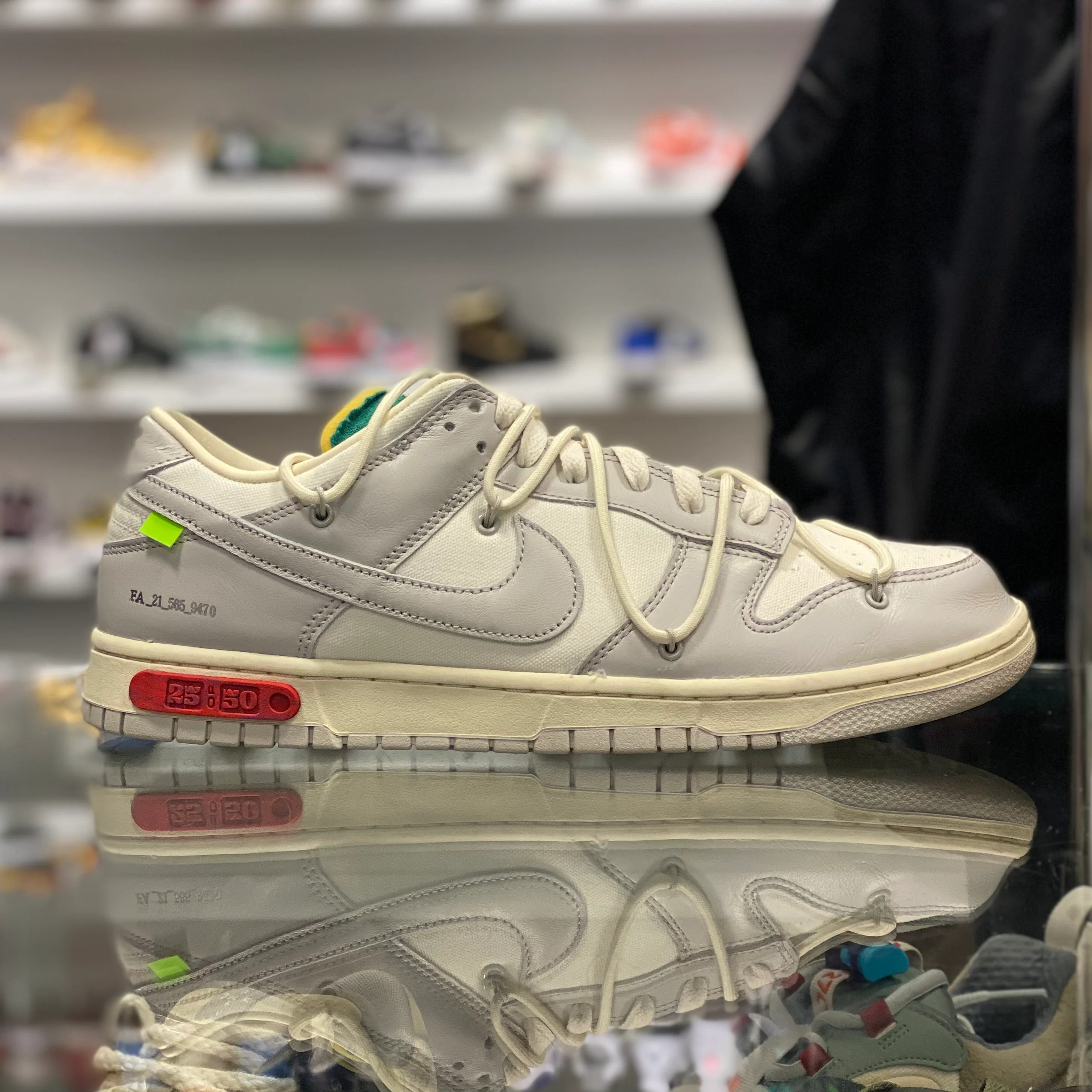 Dunk Low “Off White Lot 25” - Image 2