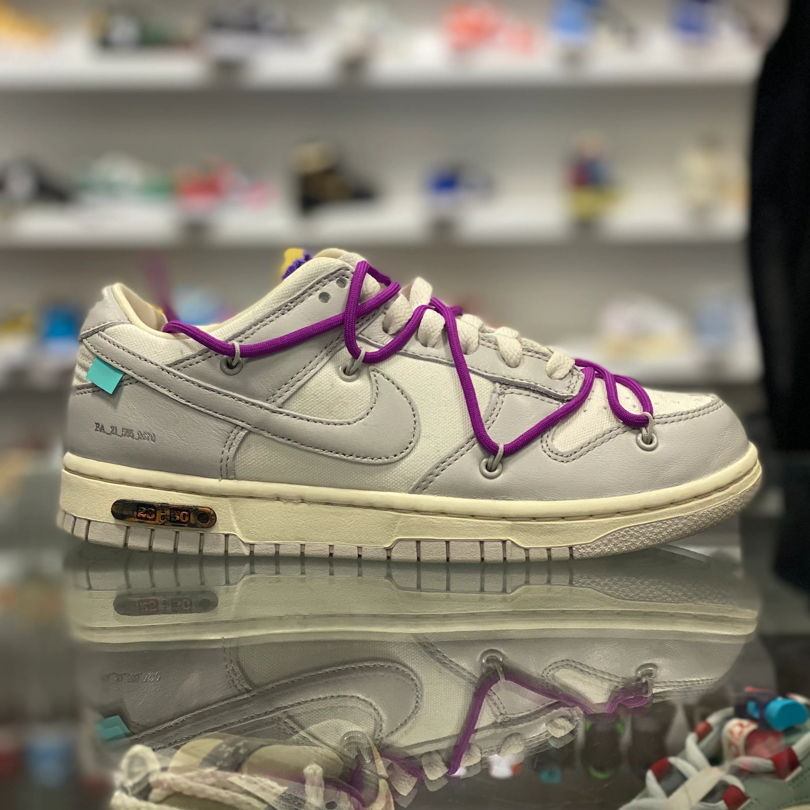 Dunk Low “Off White Lot 28” - Image 3