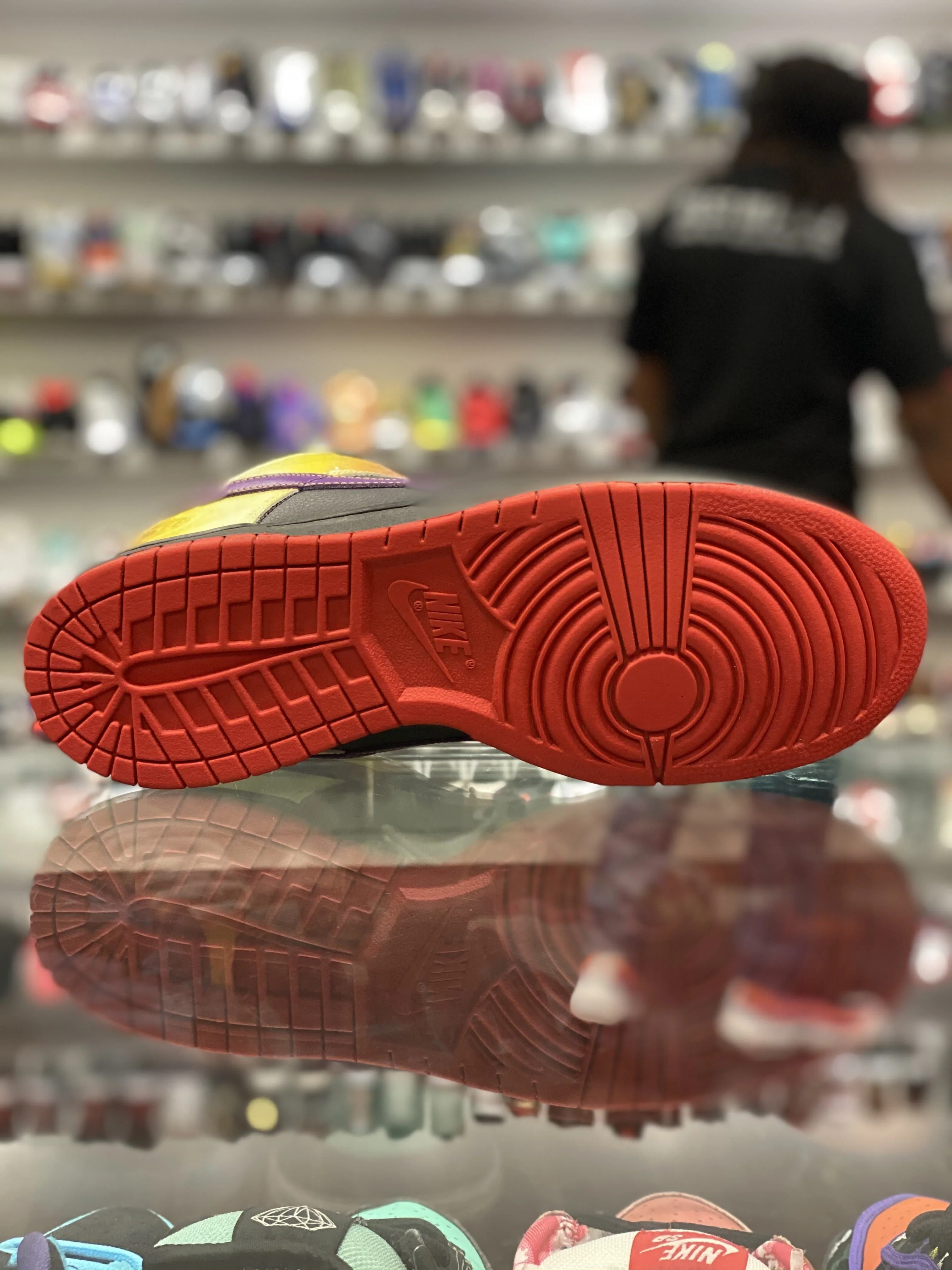 Dunk SB Low “Appetite For Destruction” - Image 3